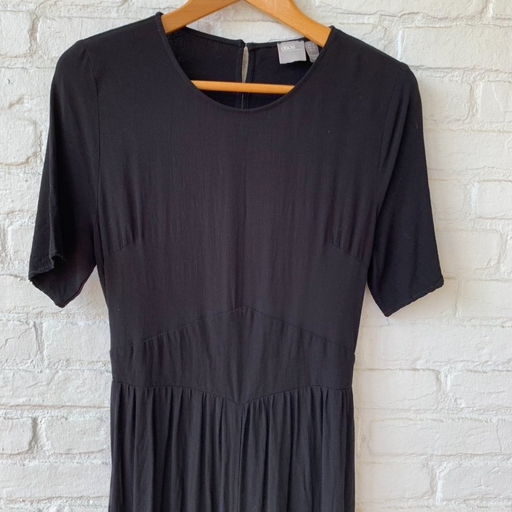 ASOS DESIGN tea jumpsuit with button back detail in black - Picture 4 of 6